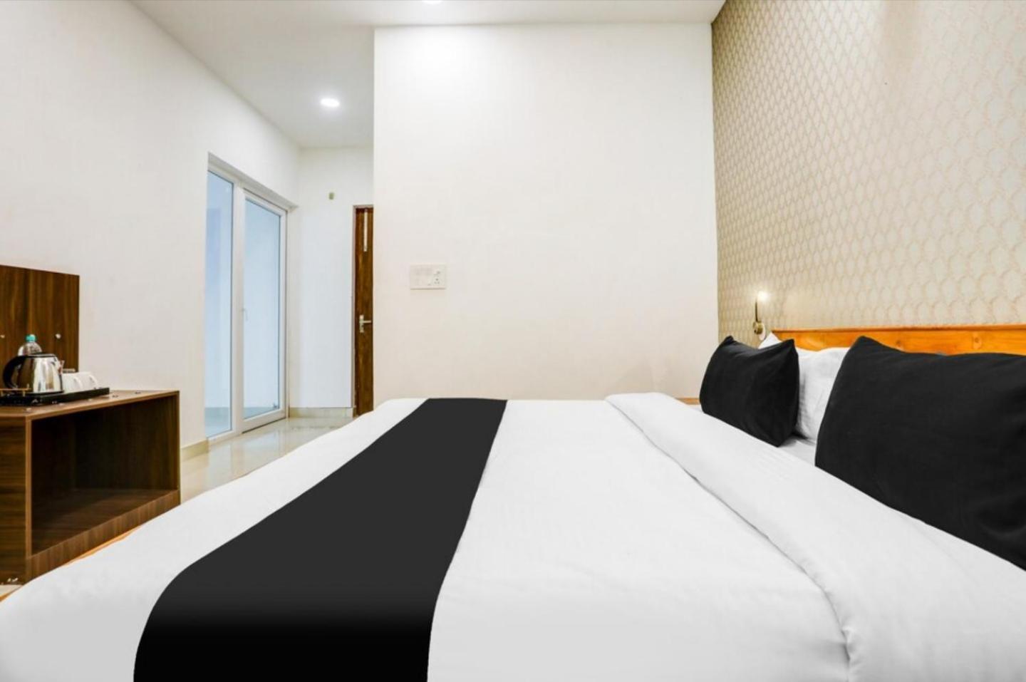 The Grand Blue Hotel Greater Noida Ngoại thất bức ảnh